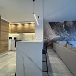 Designer Renovated Penthouse In Puerto Banus Appartamento *