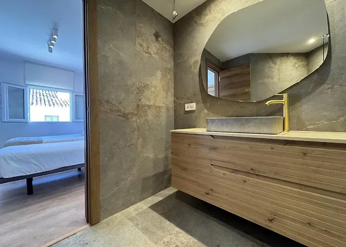 Daire Designer Renovated Penthouse In Puerto Banus