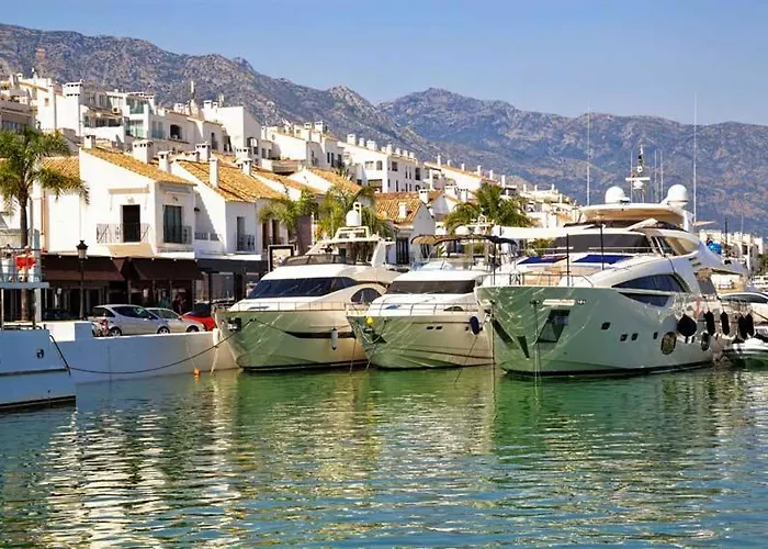 Designer Renovated Penthouse In Puerto Banus * Marbella