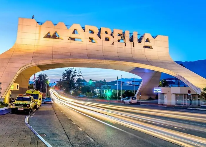 Designer Renovated Penthouse In Puerto Banus Apartamento *